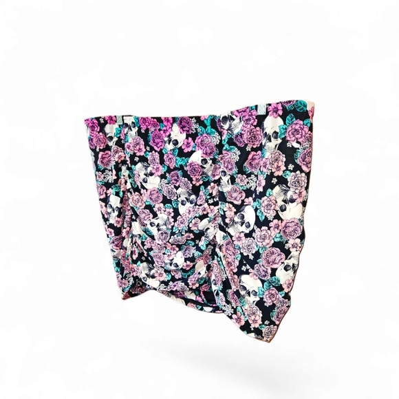 TORRID Plus Size Ruched Floral All Over Skull Rose Design Swim Skirt With Breif - Picture 6 of 13